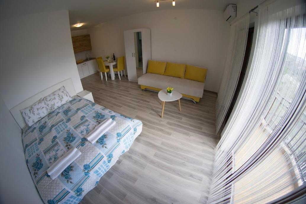 Apartmani Ivkovic+ Trebin Dış mekan fotoğraf